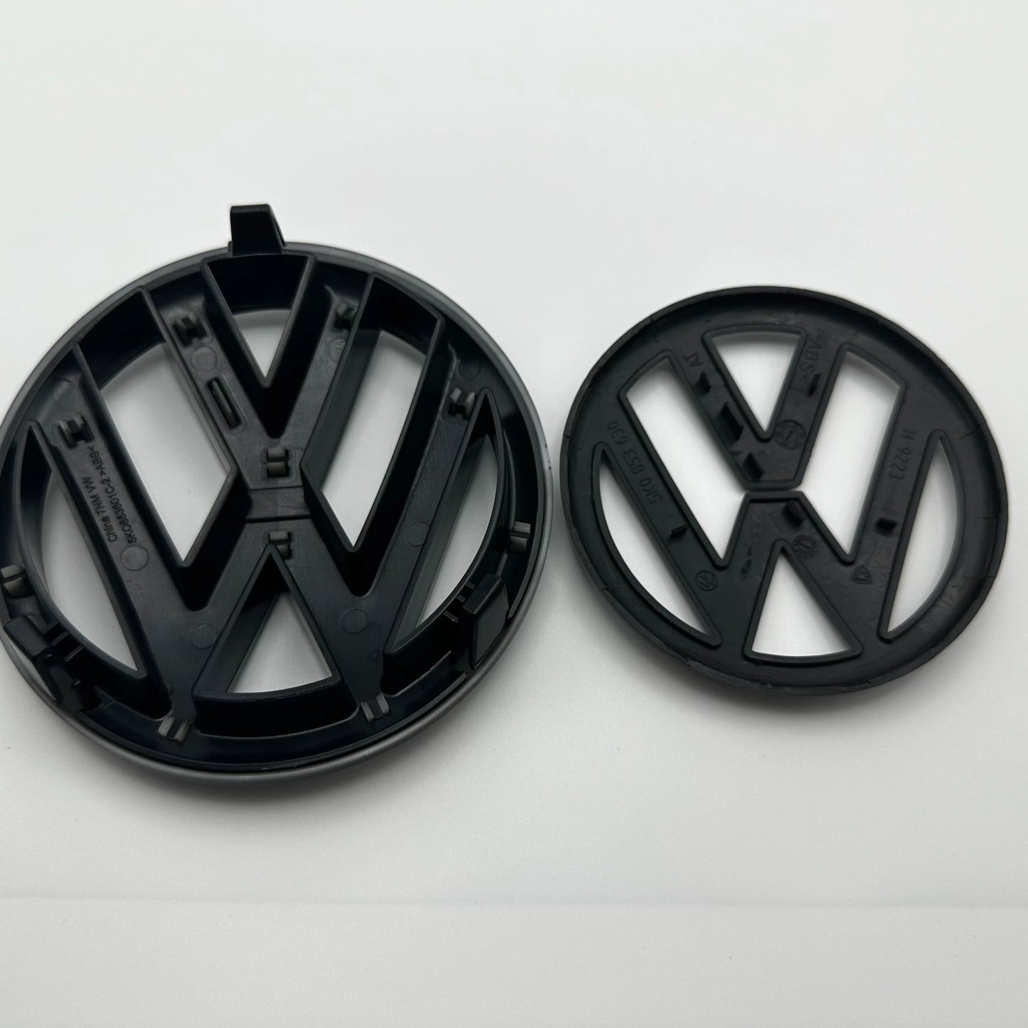 Gloss Black Replacement 135mm Front Grill emblem or 110mm Rear Trunk